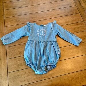 RuffleButts Long Sleeve Flutter Bubble Romper in Light Wash, Size 2T